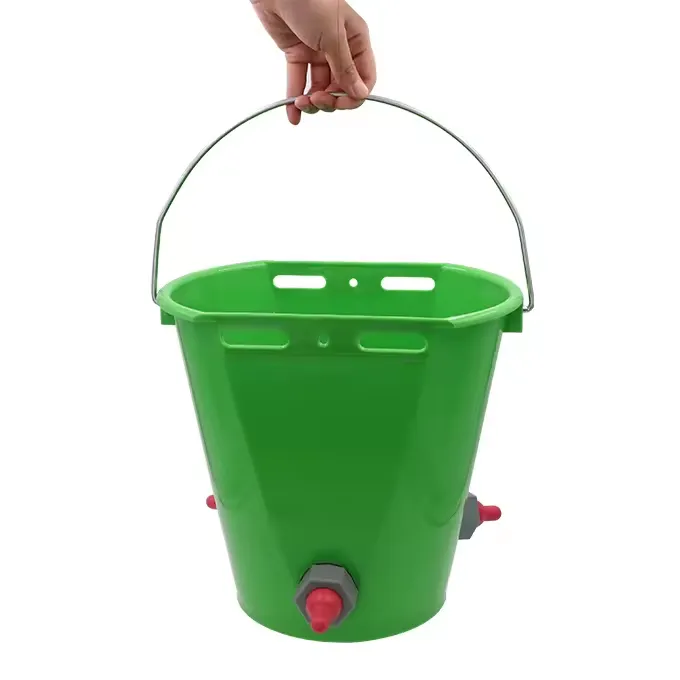 Milking Bucket for Calf (8L, 1/3/5 Nipples)